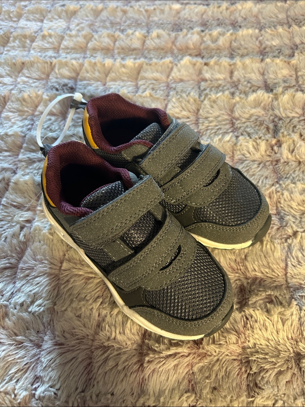 Carter's Gray Toddler Hook-and-Loop Sneakers size 10 new